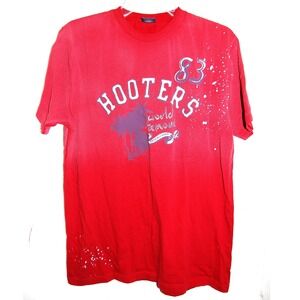 Y2K Hooters t-shirt size Large Camp David tag Red Distressed graphic print tee